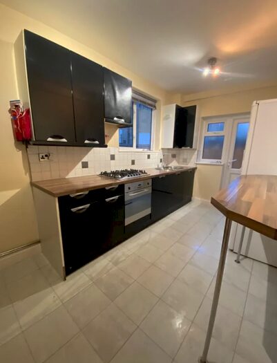 1 Bedroom Terraced House To Rent In Lindsey Road, Dagenham, RM8