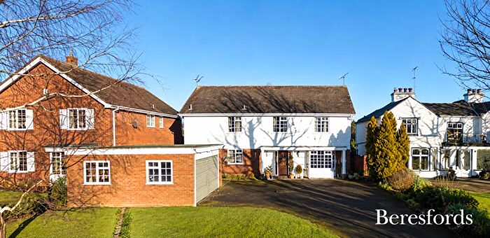 5 Bedroom Detached House To Rent In Cricketers Lane, Herongate, CM13