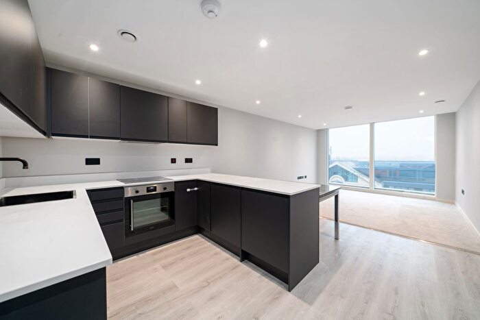 3 Bedroom Flat For Sale In Gladstone Park Gardens, London, NW2