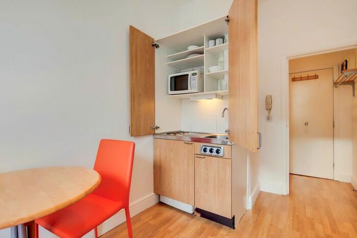 Studio To Rent In Southwell Gardens, South Kensington, SW7