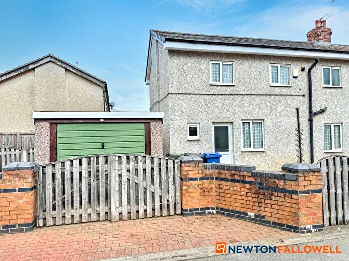 3 Bedroom End Terrace House For Sale In First Square, Stainforth, Doncaster, DN7
