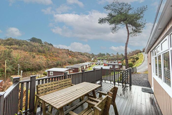 2 Bedroom Chalet For Sale In Summercliffe, Caswell, SA3