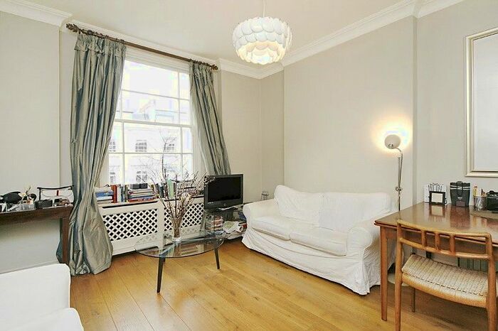 2 Bedroom Flat To Rent In Pembridge Villas, London, W11