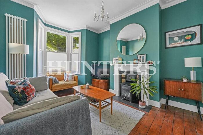 2 Bedroom Terraced House For Sale In Greenfield Road, London, N15