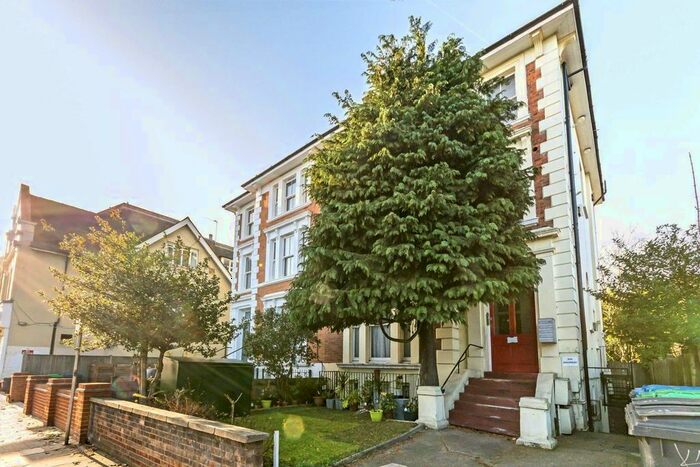 1 Bedroom Flat To Rent In Ewell Road, Surbiton, KT6