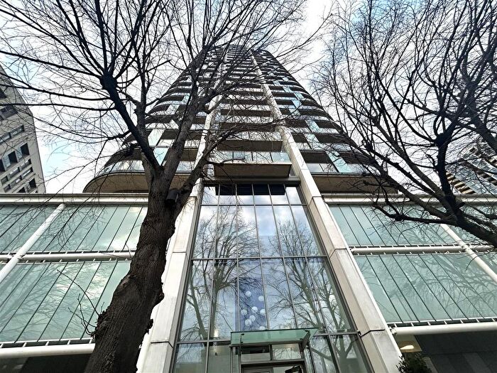 2 Bedroom Flat To Rent In Cornmill Lane, London, SE13