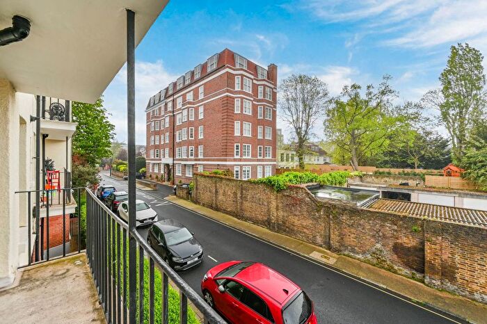 2 Bedroom Flat To Rent In Abbey House, St John's Wood, London, NW8