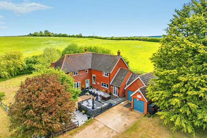 5 Bedroom Detached House For Sale In Slapton Road, Little Billington, Leighton Buzzard, LU7