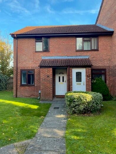 2 Bedroom Apartment To Rent In Shepherds Spring Lane, Andover, SP10