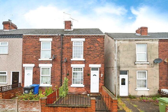 2 Bedroom End Of Terrace House To Rent In Coronation Road, Brimington, Chesterfield, S43