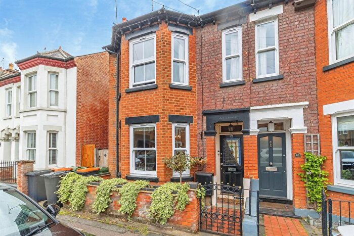 3 Bedroom Semi-Detached House For Sale In Hartwell Crescent, Leighton Buzzard, LU7