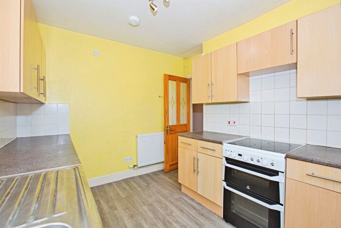 3 Bedroom Detached Bungalow For Sale In St. Michaels Avenue, Yeovil, BA21