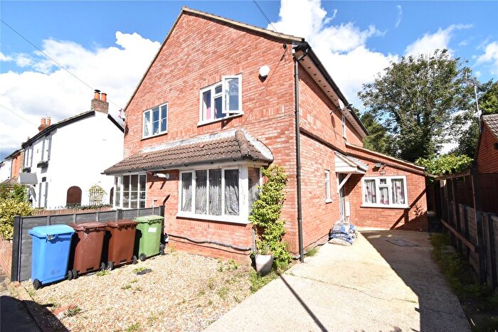 4 Bedroom Semi-Detached House To Rent In Priory Street, Farnborough, Hampshire, GU14