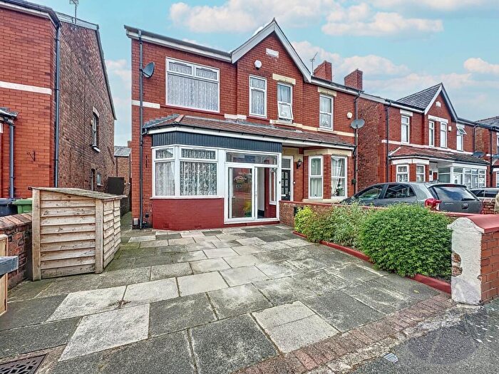 3 Bedroom Semi-Detached House For Sale In Warren Road, Southport, Merseyside, PR9