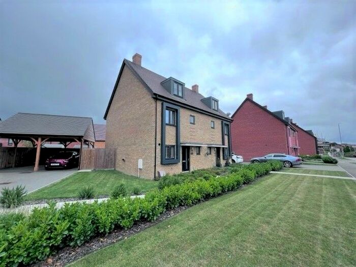 4 Bedroom Property To Rent In Heritage Road, Kingsnorth, Ashford, TN25