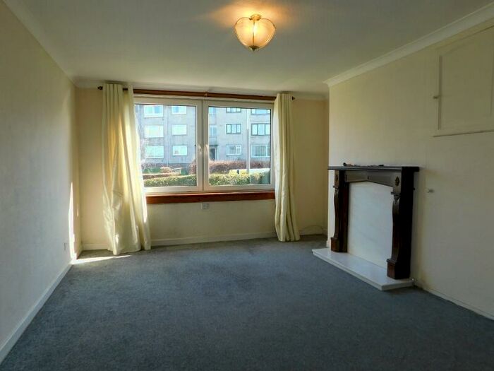2 Bedroom Flat To Rent In Oxgangs Farm Drive, Edinburgh, EH13