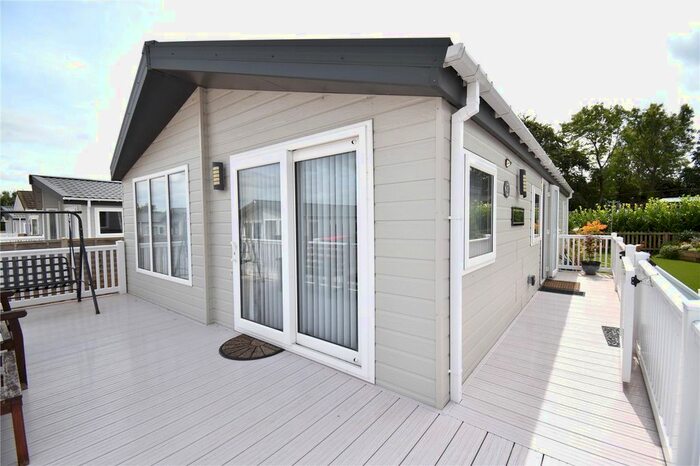 2 Bedroom Bungalow For Sale In Bowdens, Langport, TA10