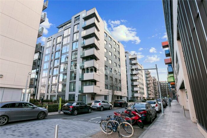 2 Bedroom Apartment To Rent In Kingfisher Heights, Waterside Way, London, N17