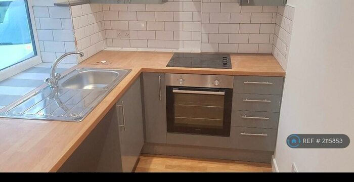 2 Bedroom Flat To Rent In Burlington Street, Weston-Super-Mare, BS23