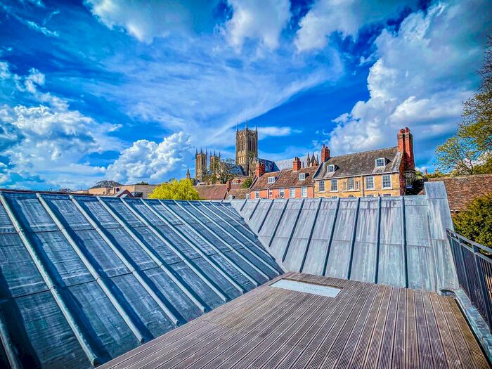 2 Bedroom Penthouse To Rent In Greestone Mount, Lincoln, LN2