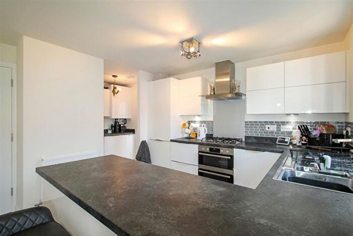 4 Bedroom Detached House For Sale In Wagtail Way, Thrapston, NN14