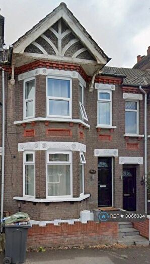 5 Bedroom Semi-Detached House To Rent In High Town Road, Luton, LU2