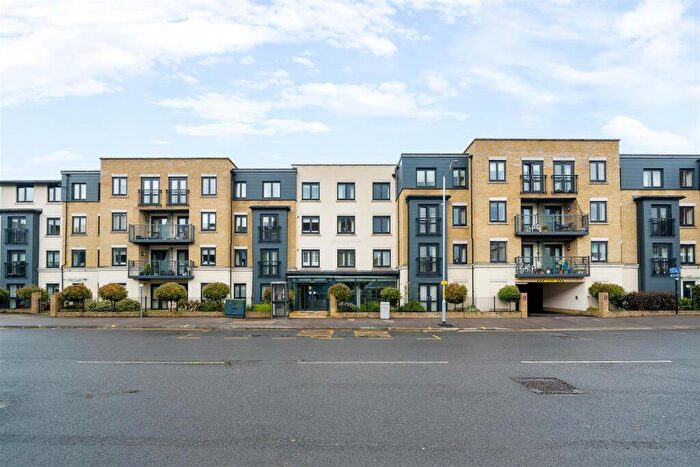 2 Bedroom Retirement Property For Sale In Kings Lodge, Maidstone, ME14