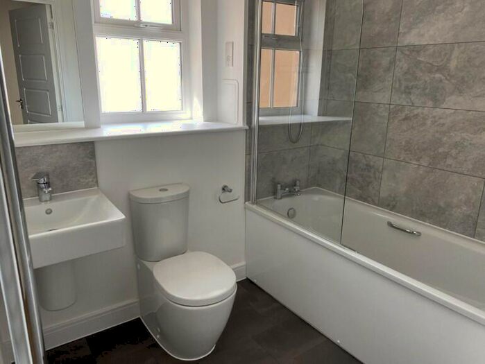 1 Bedroom Flat To Rent In Little Meadow Court, Watermark Road, Maidstone, Kent, ME14