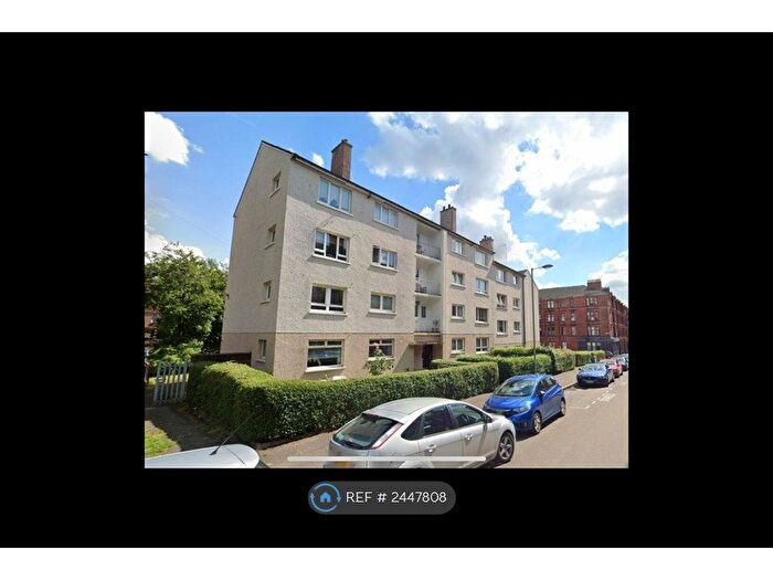 3 Bedroom Flat To Rent In Exeter Drive, Glasgow, G11