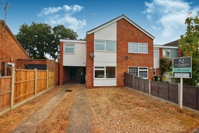 3 Bedroom Semi-Detached House To Rent In Caius Close, Heacham, King's Lynn, Norfolk, PE31