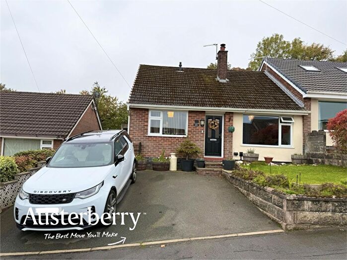 3 Bedroom Semi-Detached Bungalow For Sale In Axon Crescent, Stoke-On-Trent, ST3