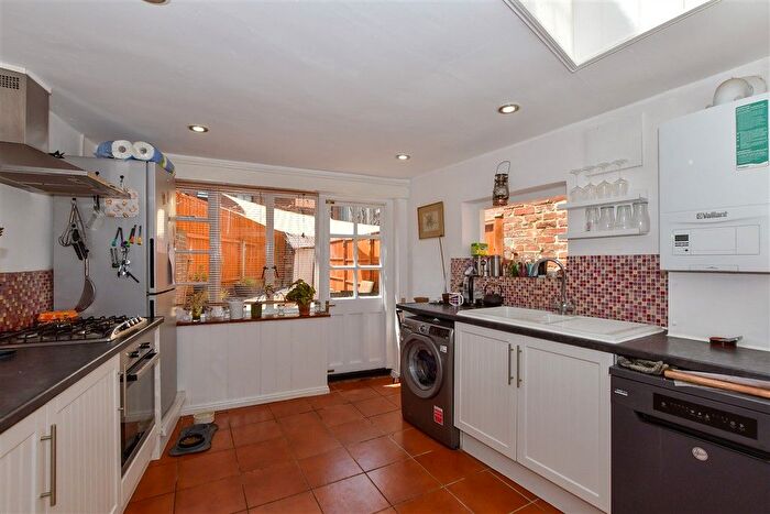 2 Bedroom Semi-detached House For Sale In Beer Cart Lane, Canterbury, Kent, CT1