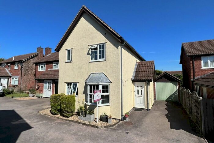 3 Bedroom Detached House For Sale In Winchester Drive, Melton Mowbray, LE13