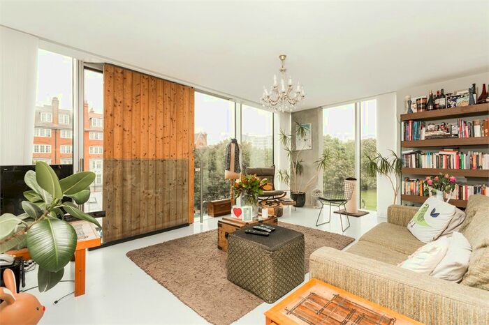 2 Bedroom Flat To Rent In The Lantern, Trundle Street, Borough, London, SE1