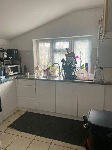 1 Bedroom Flat To Rent In Movers Lane, Barking, IG11