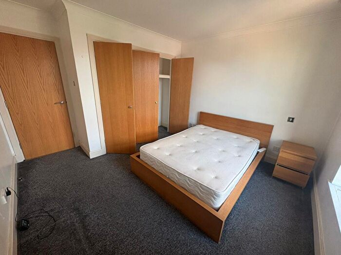 2 Bedroom Apartment To Rent In Merchants Quay, East Street, Leeds, City Centre, LS9