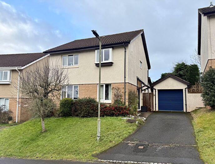 4 Bedroom Detached House For Sale In Barnstone Court, Alphington, EX2