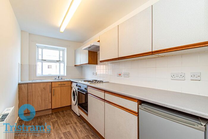 2 Bedroom Flat To Rent In James Close, Derby, DE1