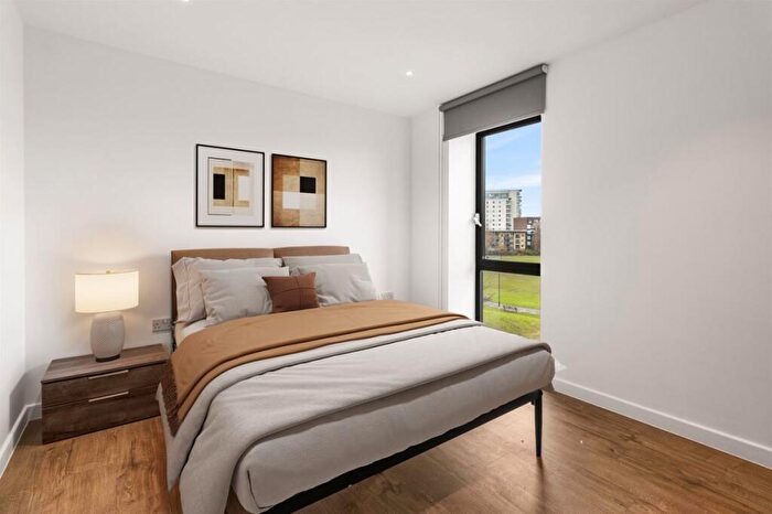 2 Bedroom Flat To Rent In Fizzy Poplar, Lindfield Street, Poplar, E14