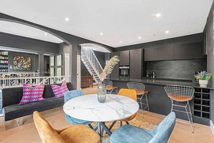 2 Bedroom Flat To Rent In Holland Park, W14