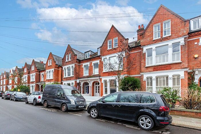 7 Bedroom Terraced House For Sale In Huron Road, London, SW17