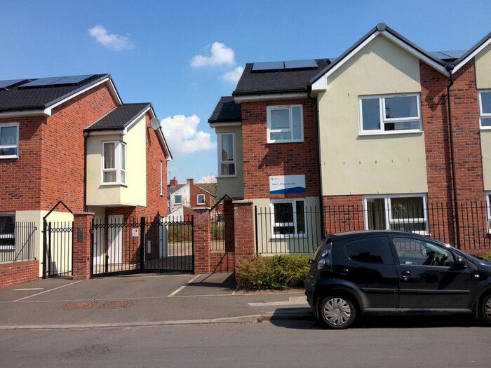 Block Of Flats To Rent In Segrave Court, Silverdales S25
