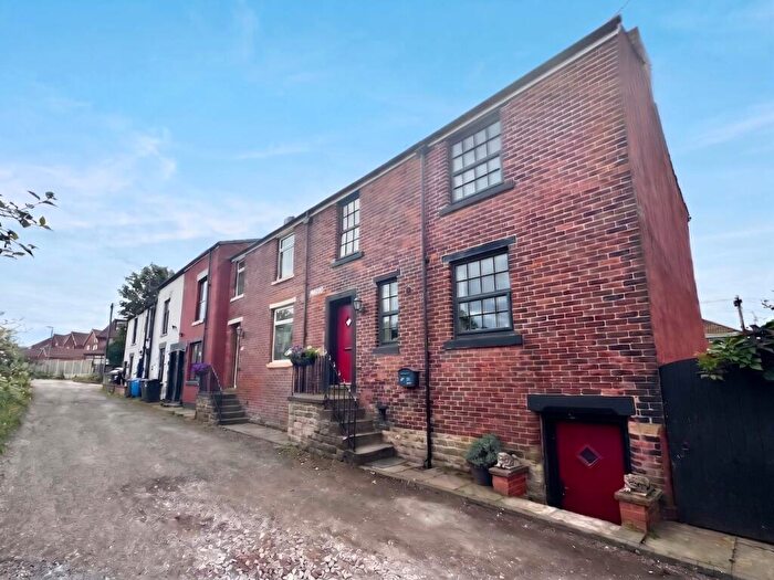 2 Bedroom End Of Terrace House For Sale In Cowlishaw, Oldham, OL2