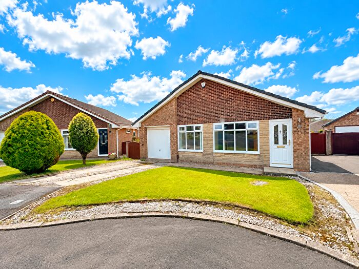 2 Bedroom Detached House For Sale In Hall Lee Drive, Westhoughton, BL5