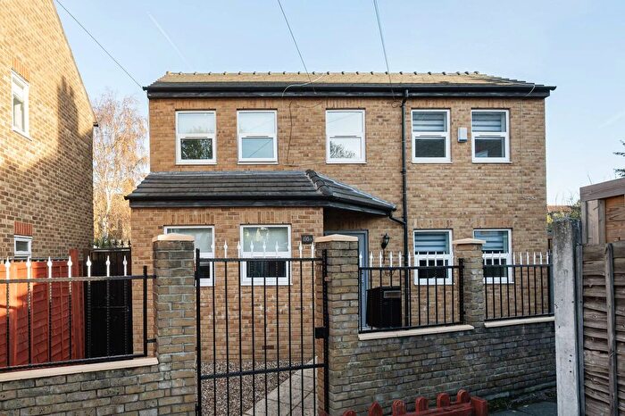 4 Bedroom Detached House For Sale In Shernhall Street, Walthamstow, London, E17