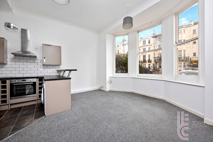 1 Bedroom Flat To Rent In Lower Rock Gardens, BN2
