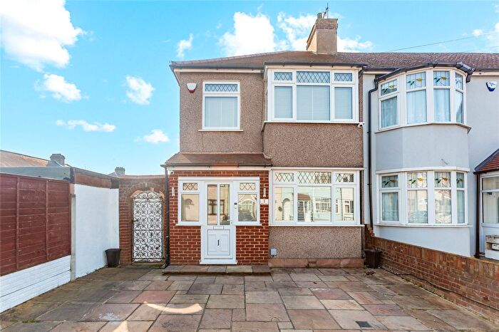 3 Bedroom End Terrace House For Sale In Eddy Close, Romford, RM7