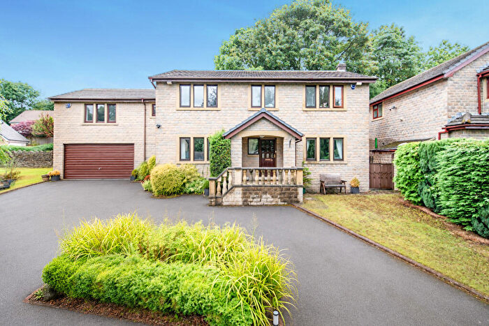 5 Bedroom Detached House For Sale In The Orchards, Bingley, West Yorkshire, BD16