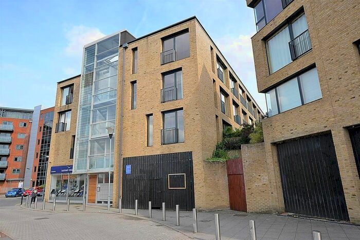 1 Bedroom Flat To Rent In Bennets Courtyard, Watermill Way, London, SW19