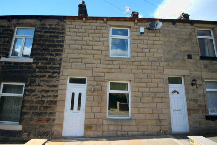 3 Bedroom Terraced House To Rent In Hawley Street, Winewall, BB8